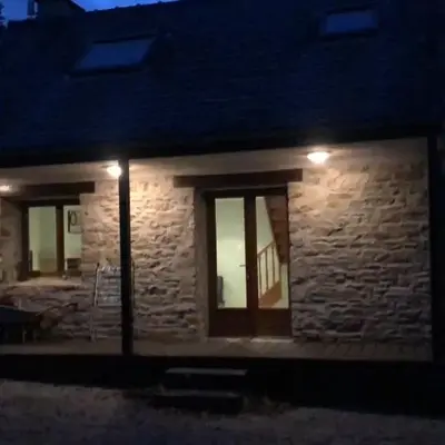 Petite maison de campagne avec jacuzzi
