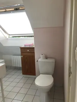 Salle de bains dans l'établissement Cap Cozy Maison près de la mer fouesnant