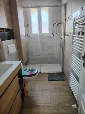 Salle de bains dans l'établissement appartement étage