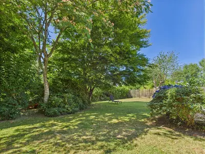 Jardin de l'établissement Grand jardin et terrasse - 6 adultes, 2 enfants