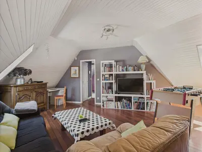 Télévision ou salle de divertissement dans l'établissement Grand jardin et terrasse - 6 adultes, 2 enfants