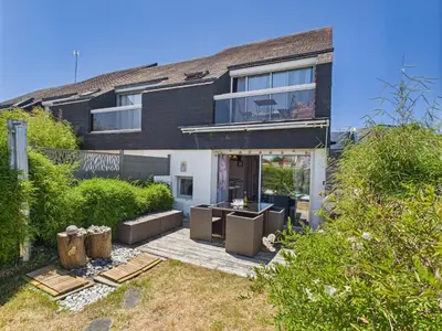 Jardin de l'établissement 200m plage - duplex pour 2 adultes, 2 enfants