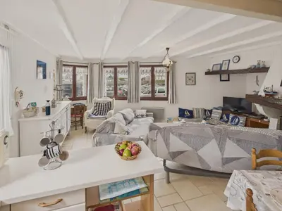 Coin salon dans l'établissement Face au port - 350m plage - maison pour 6
