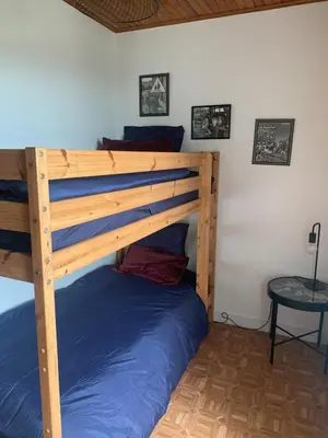 Un ou plusieurs lits dans un hébergement de l'établissement Maison à 440m de la plage