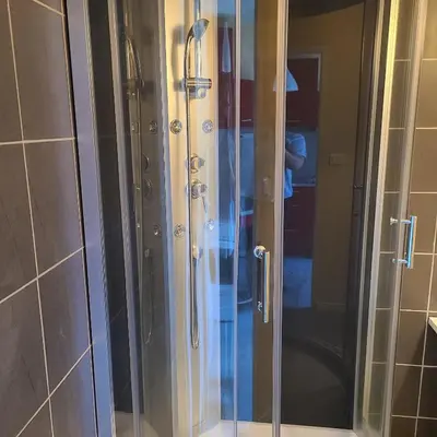 Salle de bains dans l'établissement Appartement Proche du centre