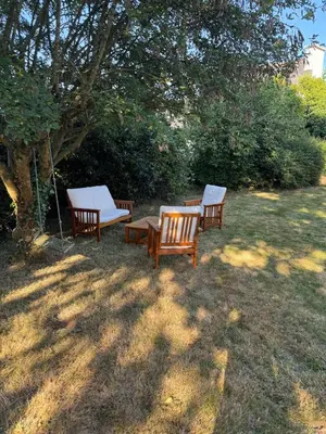 Jardin de l'établissement Maison trois chambres en impasse