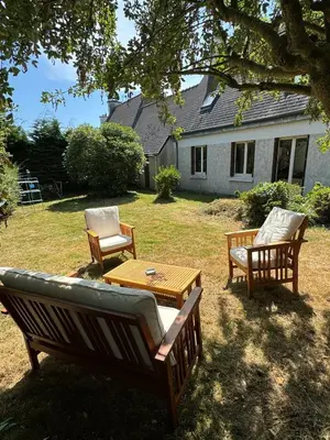 Jardin de l'établissement Maison trois chambres en impasse