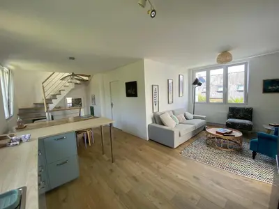 Cuisine ou kitchenette dans l'établissement Maison de vacances à pied de la plage du Trez Hir - confort, calme & océan