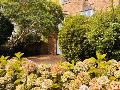 Jardin de l'établissement Maison proche centre Carantec