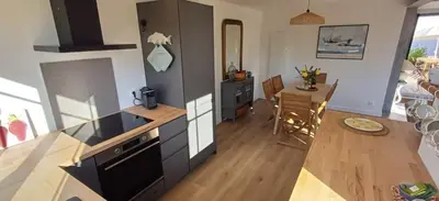 Cuisine ou kitchenette dans l'établissement La morinière