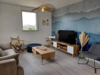 Télévision ou salle de divertissement dans l'établissement Villa Mahina - 6 chambres - 12 pers