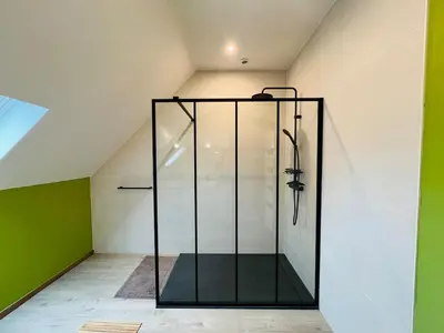 Salle de bains dans l'établissement L'Echappée familiale en bord de mer