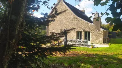 Jardin de l'établissement Grande maison 20 min plage, 14 personnes, 5 SDB, literie grand confort