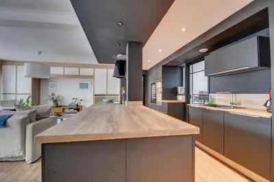 Cuisine ou kitchenette dans l'établissement L'Ecrin Brestois