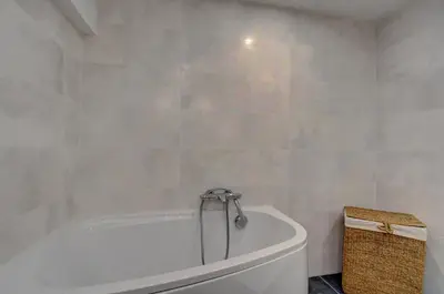 Salle de bains dans l'établissement L'Ecrin Brestois