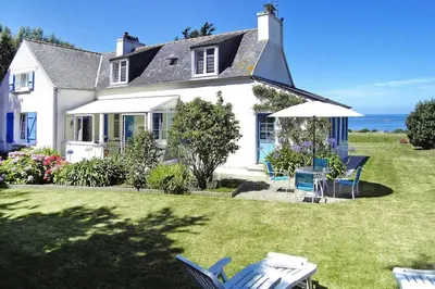 Jardin de l'établissement Holiday Home in Brittany near Sandy Beaches