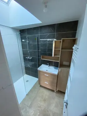 Salle de bains dans l'établissement Maison Yvonne