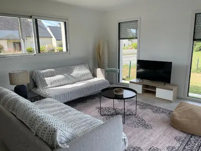Coin salon dans l'établissement Jolie maison neuve proche du Guilvinec et des plages
