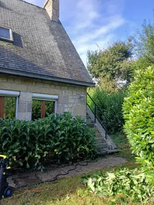 Jardin de l'établissement Proche parc 3 curés