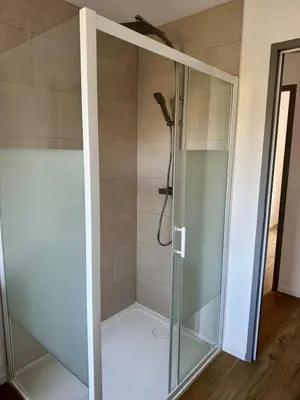 Salle de bains dans l'établissement Duplex en plein coeur de Landerneau