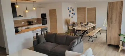 Cuisine ou kitchenette dans l'établissement Maison avec piscine - Ti Kiff