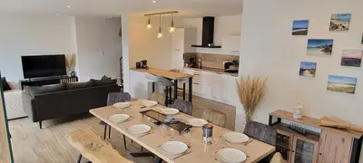 Cuisine ou kitchenette dans l'établissement Maison avec piscine - Ti Kiff