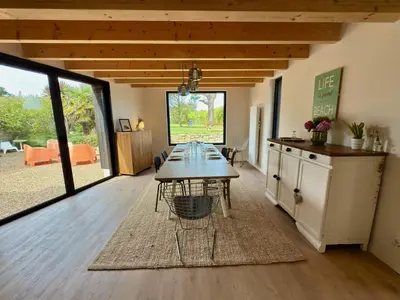 Cuisine ou kitchenette dans l'établissement MEZKOLE - Maison de vacances familiale à Plouguerneau 10 personnes, jardin, proche plages