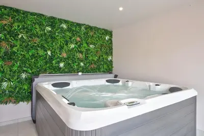 Plan de l'établissement Villa pour 9 - Piscine chauffée - Jacuzzi