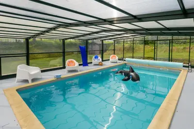 Piscine de l'établissement Charmante Maison Bretonne avec Piscine Chauffée ou située à proximité