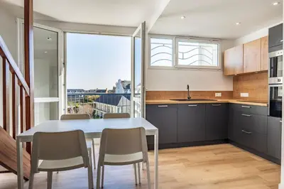 Cuisine ou kitchenette dans l'établissement Les balcons de la Thalasso