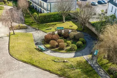 Jardin de l'établissement Les balcons de la Thalasso