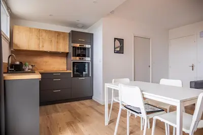 Cuisine ou kitchenette dans l'établissement Les balcons de la Thalasso