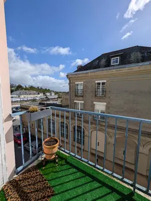 Balcon ou terrasse dans l'établissement Spacieux T4 au Cœur de Quimper - 200 m de la gare
