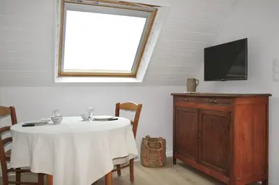 Télévision ou salle de divertissement dans l'établissement TyGroaz studio in Porspoder