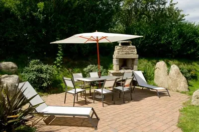 Jardin de l'établissement Penty 4 personnes coeur Monts d'Arrée