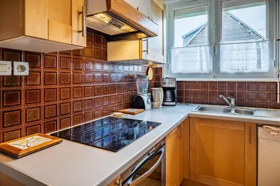 Cuisine ou kitchenette dans l'établissement Authentic Ty Parc Hamon