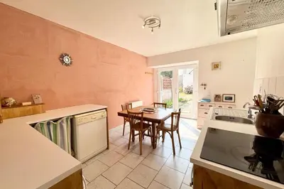 Cuisine ou kitchenette dans l'établissement Havre de paix en Bretagne - Maison de charme