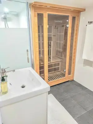 Salle de bains dans l'établissement Renovated Fisherman's House By The Beach
