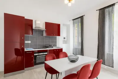 Cuisine ou kitchenette dans l'établissement T3 lumineux Gare et Centre à pied