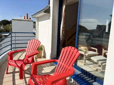Balcon ou terrasse dans l'établissement Bénodet: Appartement Duplex à 50m de la plage, Vue Mer, Parking - FR-1-481-182