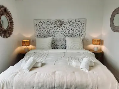Un ou plusieurs lits dans un hébergement de l'établissement Exceptional villa in Combrit -