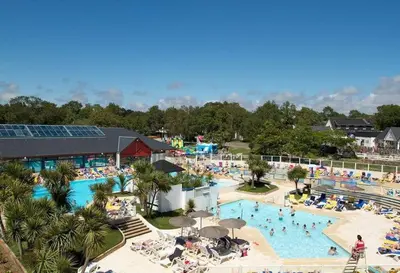 Piscine de l'établissement Mobilhome 42m2 ou située à proximité