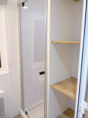 Salle de bains dans l'établissement Mobilhome 42m2