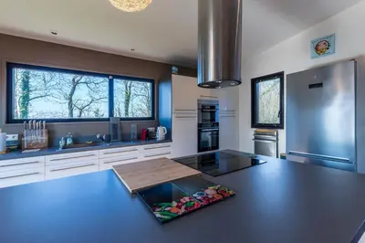 Cuisine ou kitchenette dans l'établissement Ti Koad