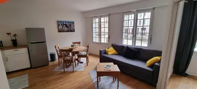 Coin salon dans l'établissement Logement spacieux et lumineux à Morlaix