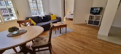Coin salon dans l'établissement Logement spacieux et lumineux à Morlaix