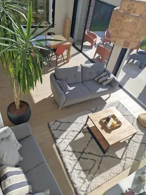 Coin salon dans l'établissement Villa Locmaria