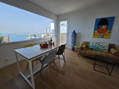 Vue générale sur la mer ou vue sur la mer prise depuis la maison de vacances