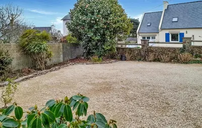 Jardin de l'établissement 5 Bedroom Lovely Home In Saint-Martin-Des-Champ