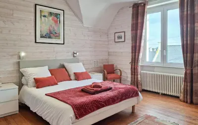Un ou plusieurs lits dans un hébergement de l'établissement 5 Bedroom Lovely Home In Saint-Martin-Des-Champ